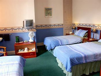 Victoria Inn Алстон Экстерьер фото