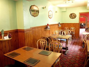Victoria Inn Алстон Экстерьер фото